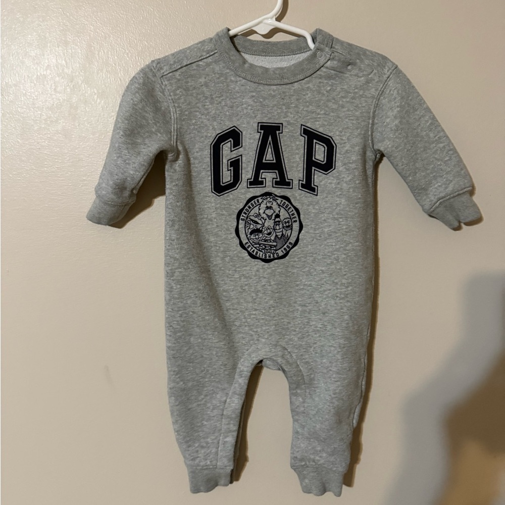 babyGap | Sesame Street Graphic Footless One-Piece 6-12 months